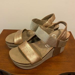 OTBT Wedge shoes